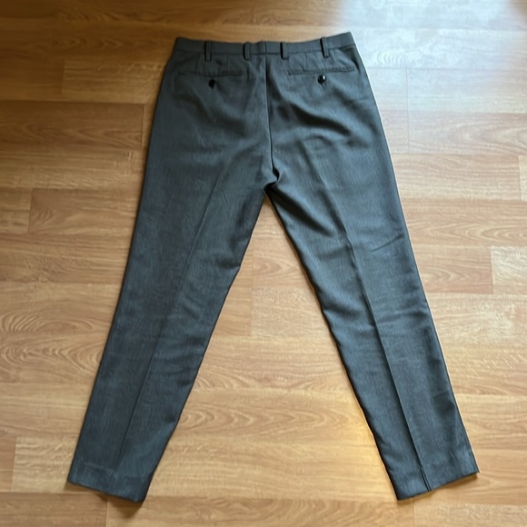 Uniqlo Grey Dress Pants - Picture 6 of 7